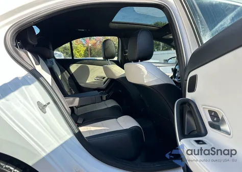 2020 Mercedes-Benz A 220 4Matic из США, поврежденный, VIN WDD3G4FB1LW039602